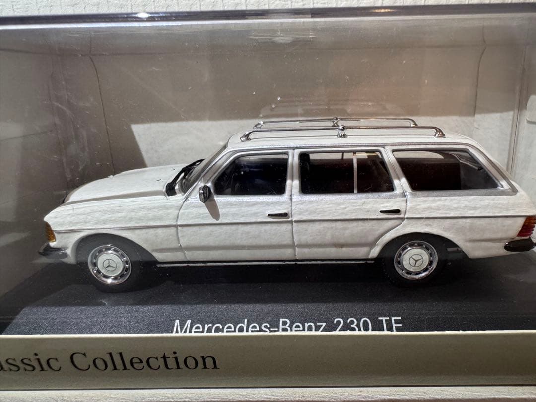 Mercedes-Benz 230 TE ミニカー