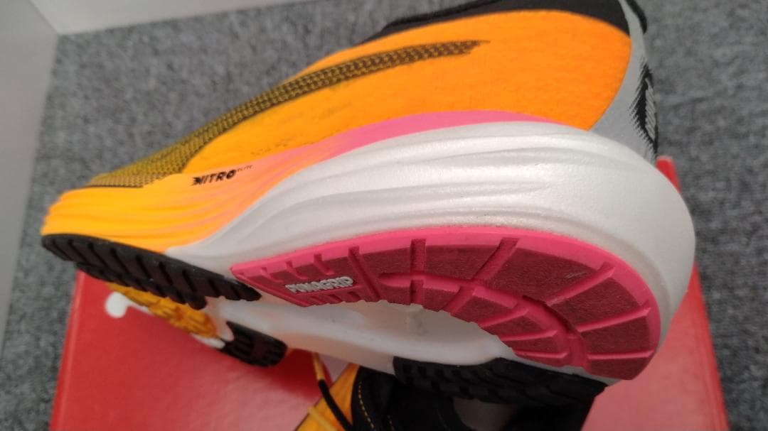 PUMA NITRO 陸上競技用スパイクシューズ