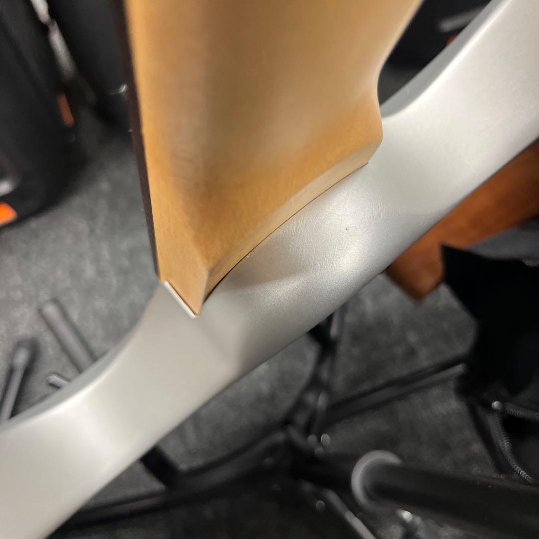 【11130】【新品】 ヘッドレスギター 汎用ケース付き シルバー