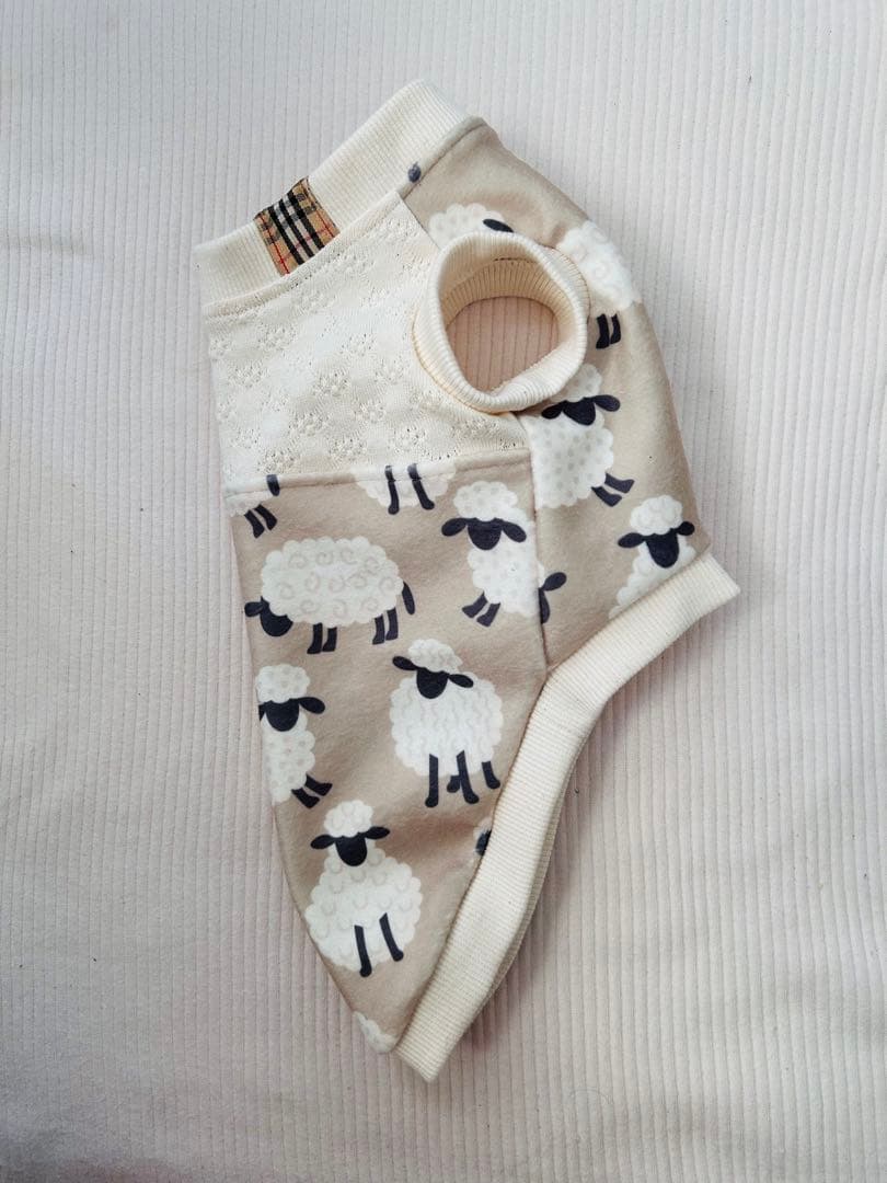 犬服ハンドメイド　タンクトップ　(ユキ)