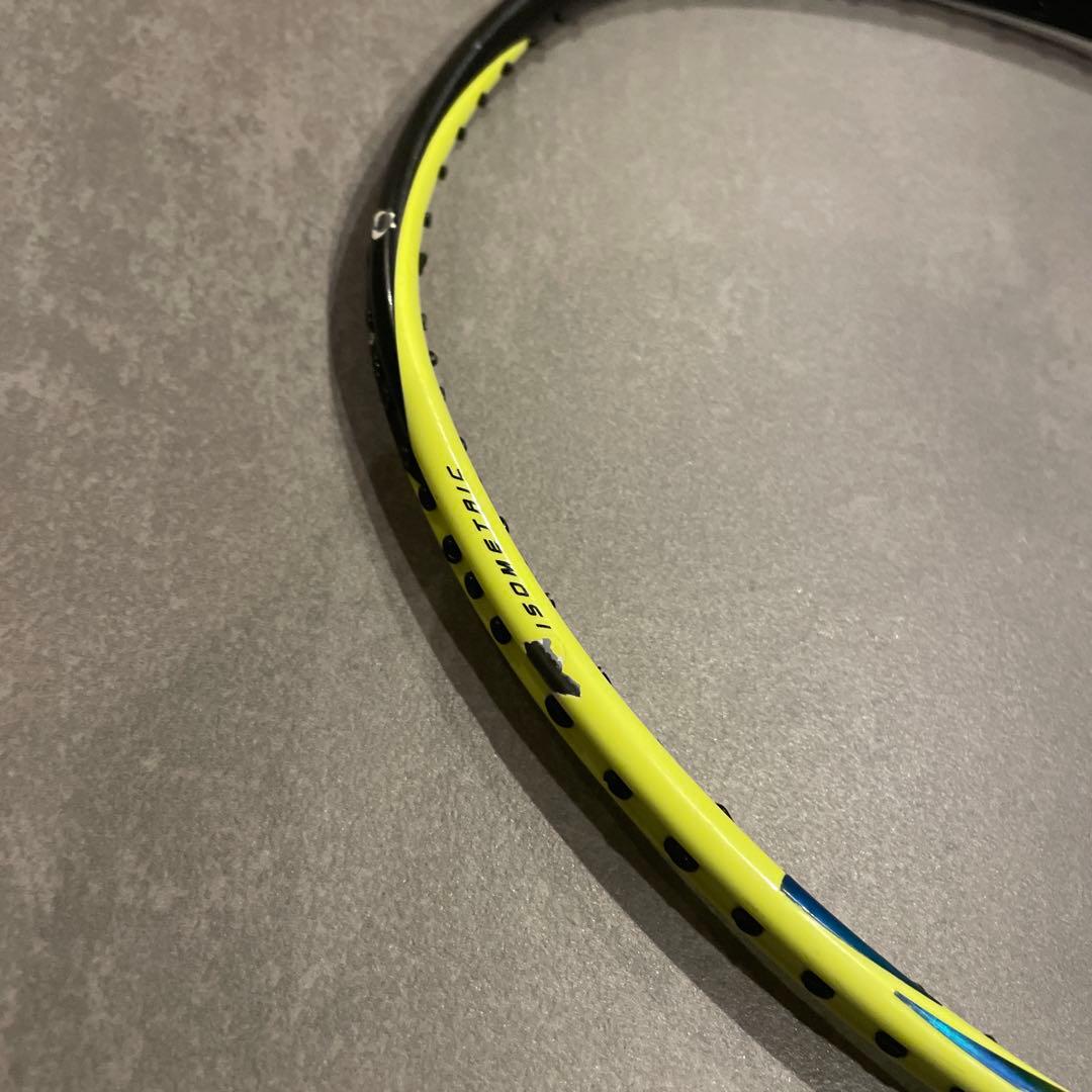 バドミントンラケット アストロクス77