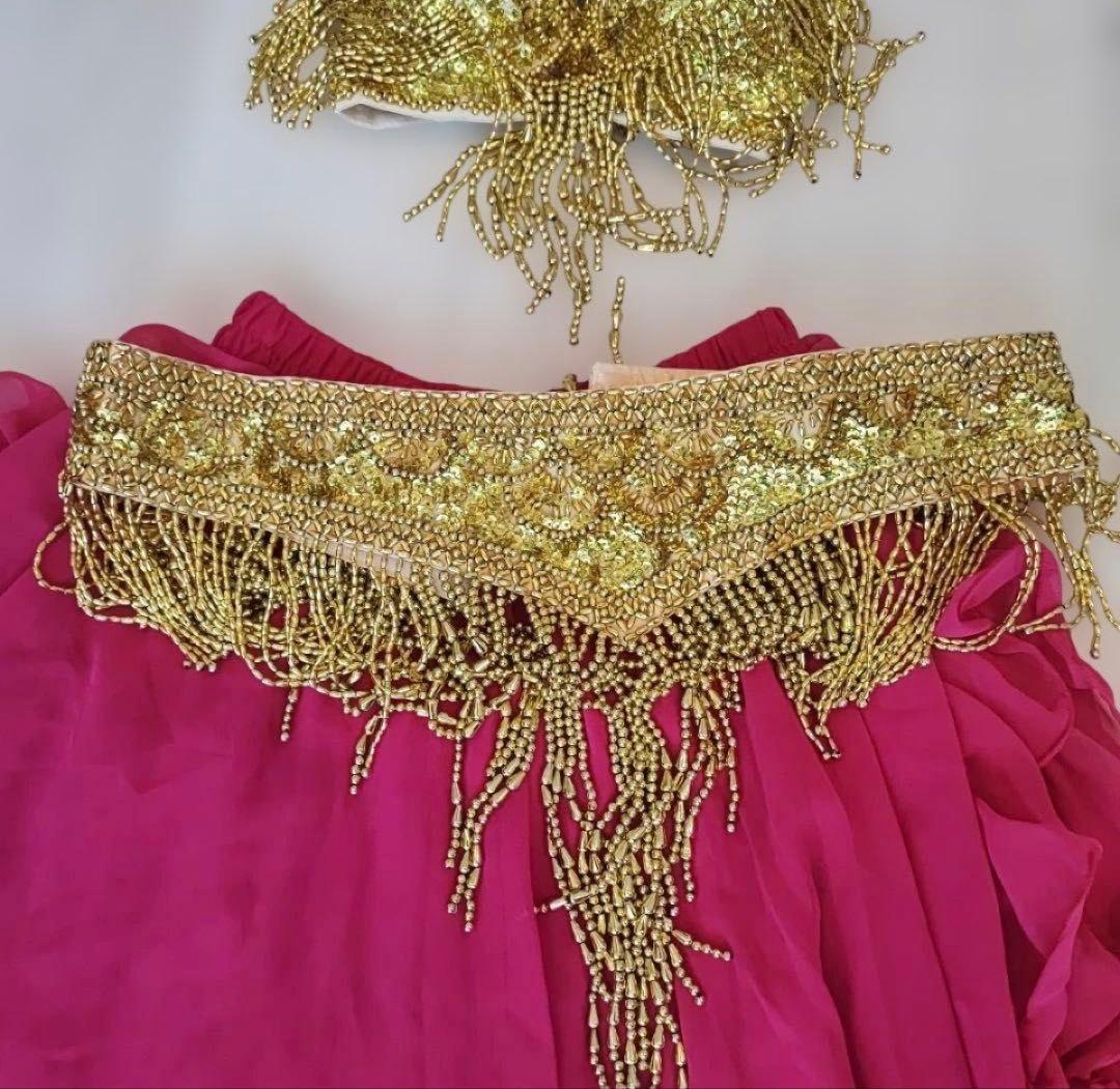 ベリーダンス衣装 オリエンタル衣装ゴールドブラ＆ベルト＆スカート＆チョーカー４点