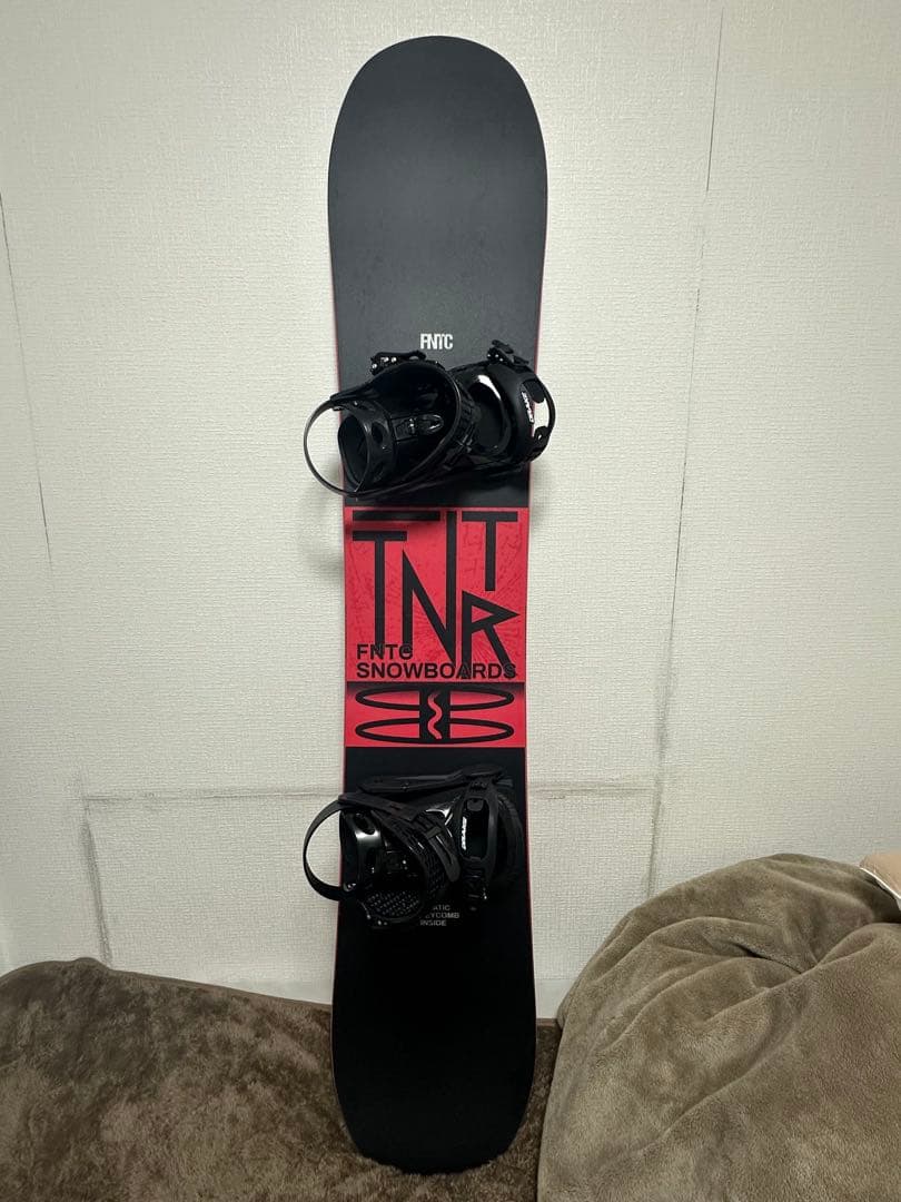 FNTC TNT スノーボード ビンディング付き