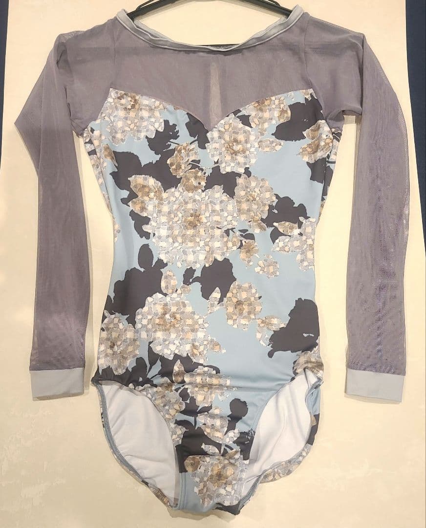 stina レオタード Mサイズ