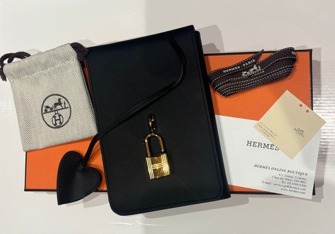 HERMÈS カルネシークレット　ノートカバー