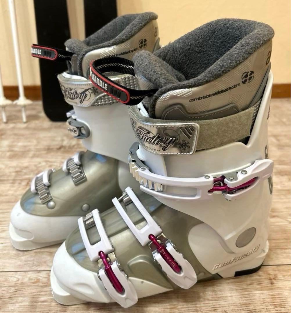◾️カービングスキーセット　板146㎝　ブーツ24㎝ 女性用　レディース用