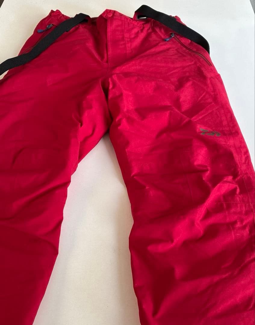 ダイワDAIWA ゴアテックス　防寒パンツ メンズLレッド　専用サスペンダー付