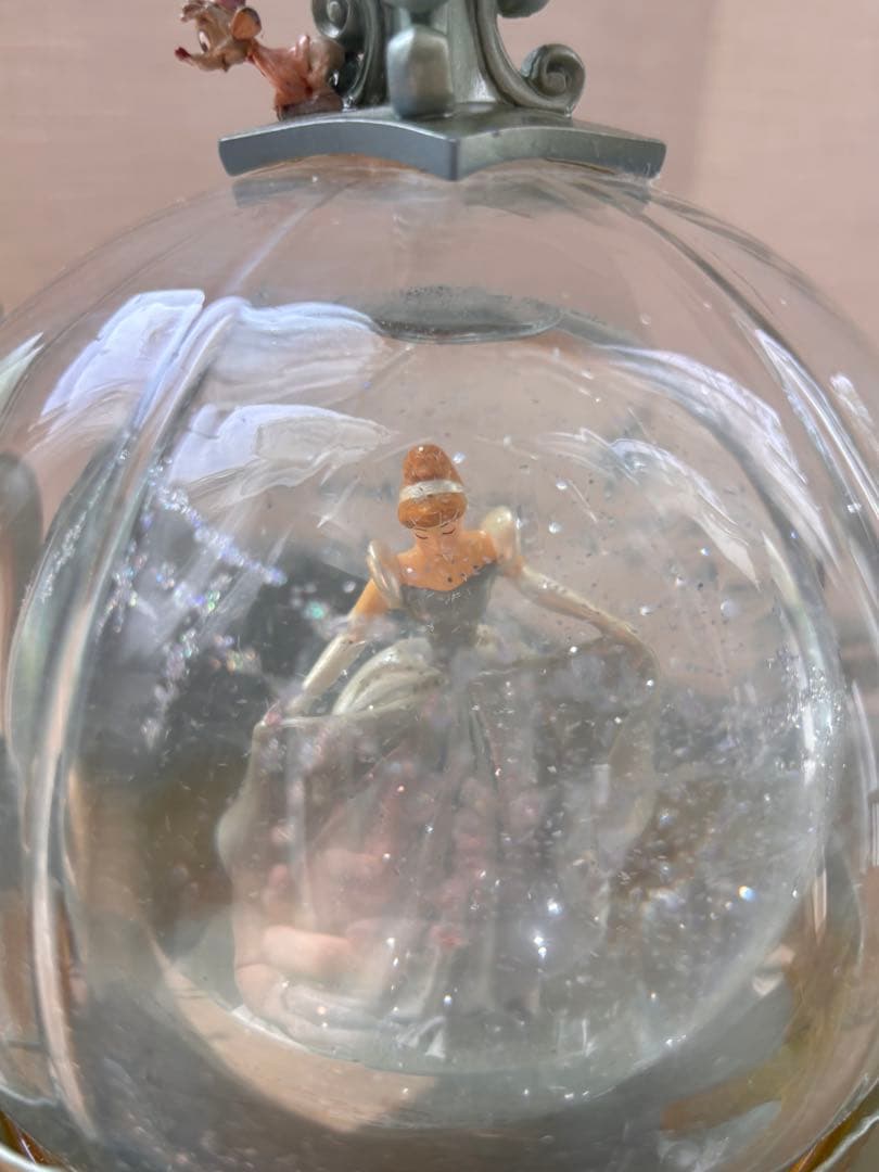 ディズニー　シンデレラ　スノードーム