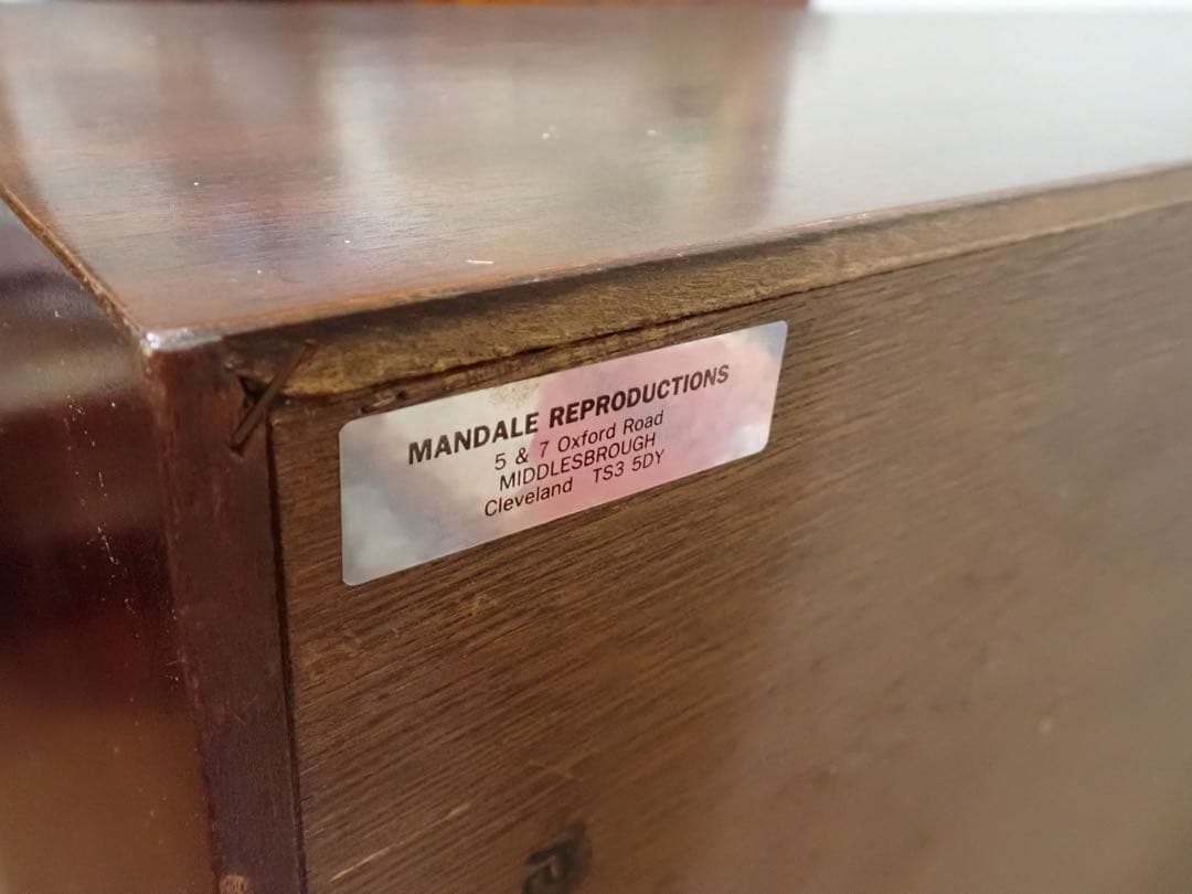 英国 1950年 ライティングビューロー マホガニー 鍵付き アンティークデスク