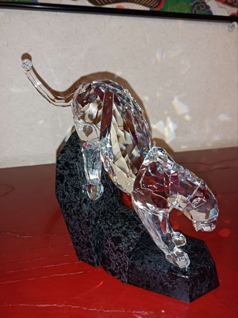 フィギュリン3点★美術館の様なお部屋に★スワロフスキー★