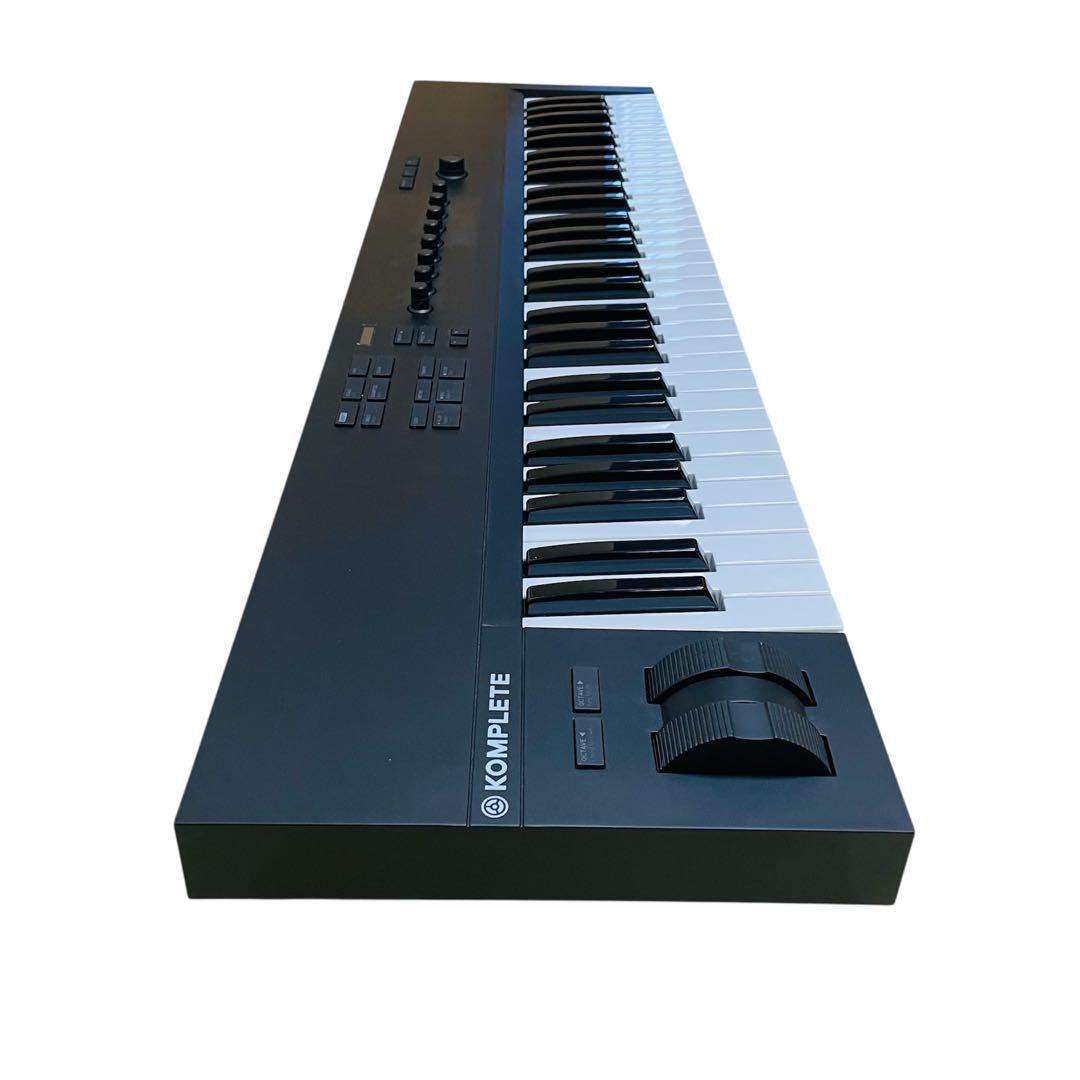 Native Instruments KOMPLETE A61MIDIキーボード
