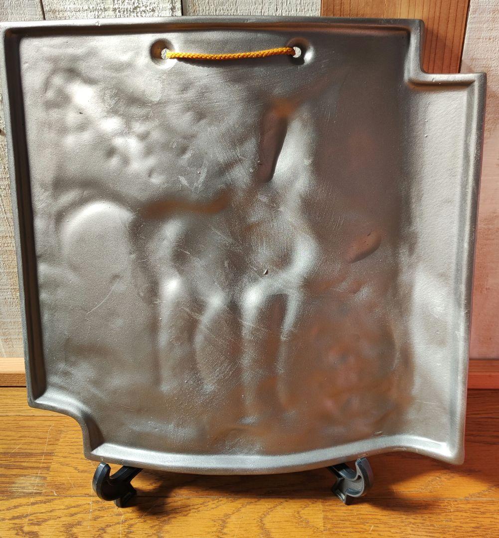 2026 神々しい馬　繁盛　瓦　置き物　台座付き