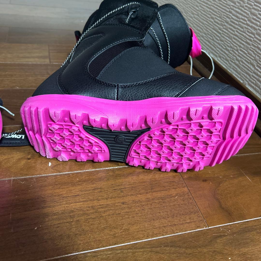 Burtonのスノーボードブーツ 黒/ピンク 女性用