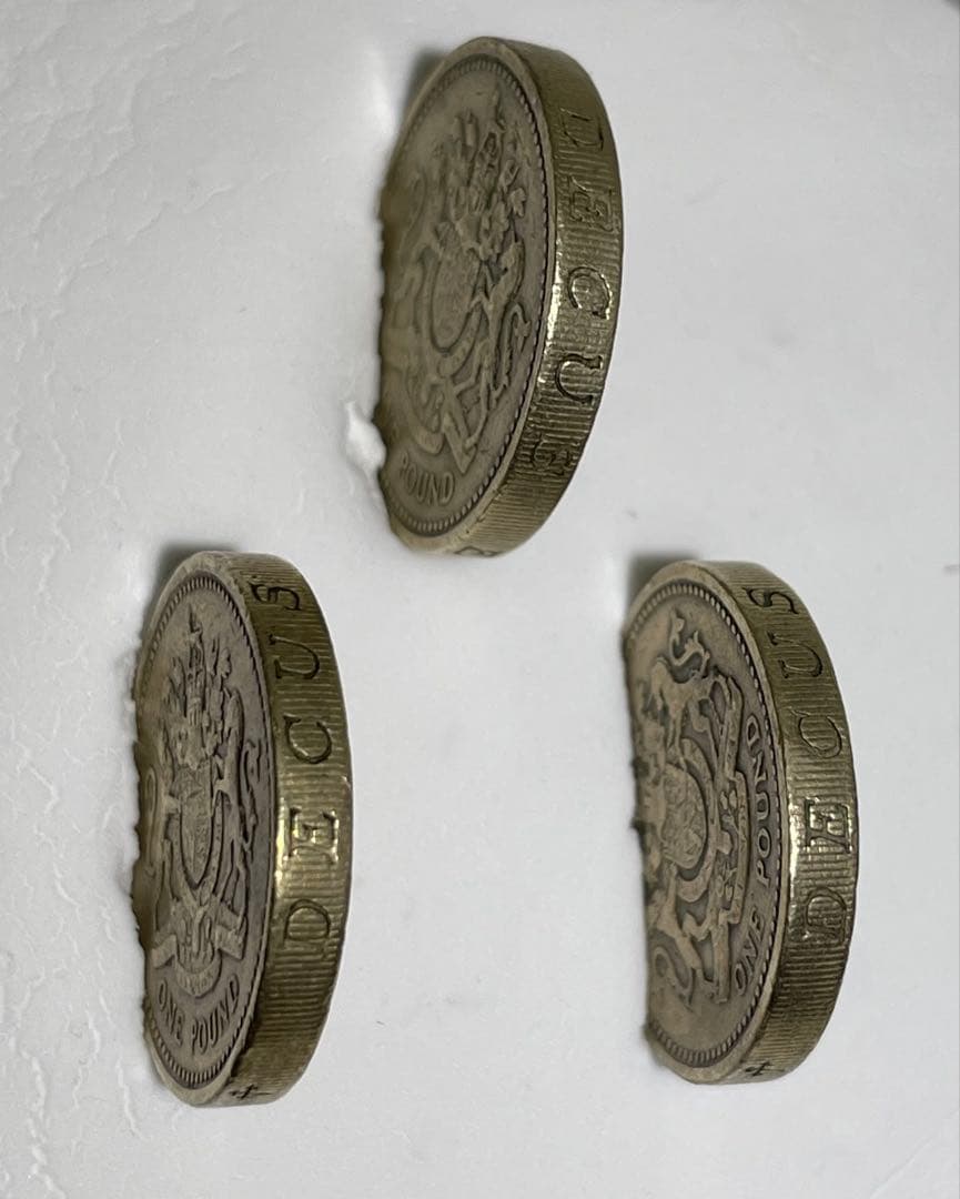 1983年 エリザベス女王 1ポンド硬貨 3枚セット