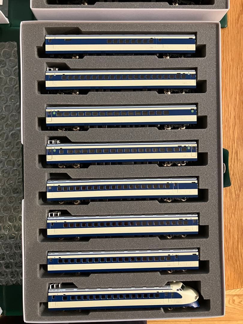 KATO 0系2000番台新幹線「ひかり・こだま」 基本+増結 16両