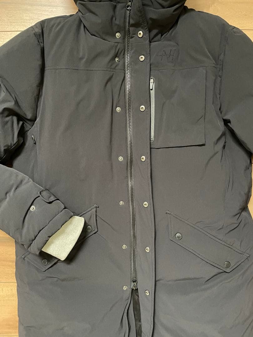 bassy　svolme NEUTRAL ACT ダウンジャケット