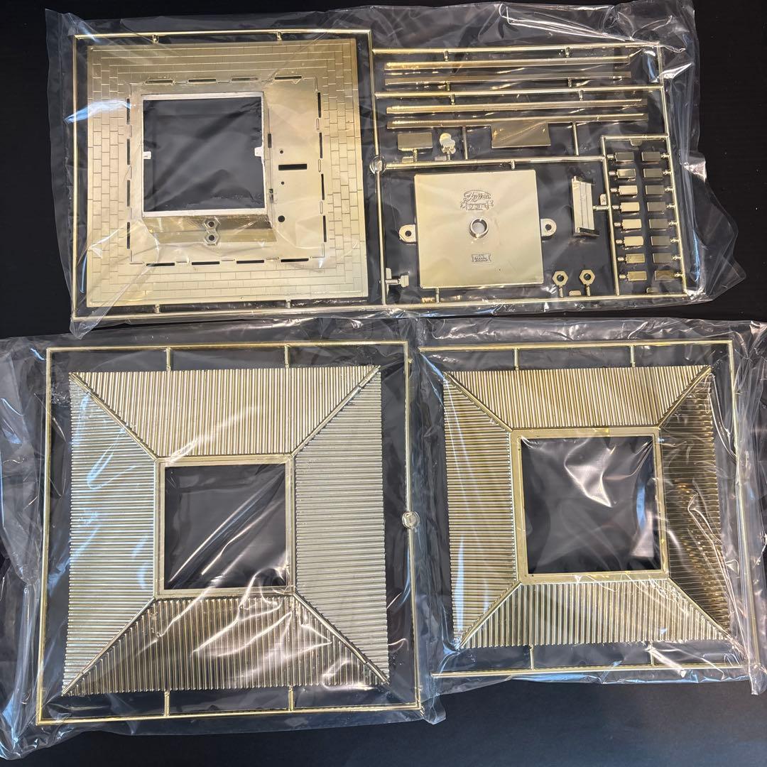 フジミ　国宝　薬師寺 東塔　ゴールド プラモデ　1/100 寺院　建築物