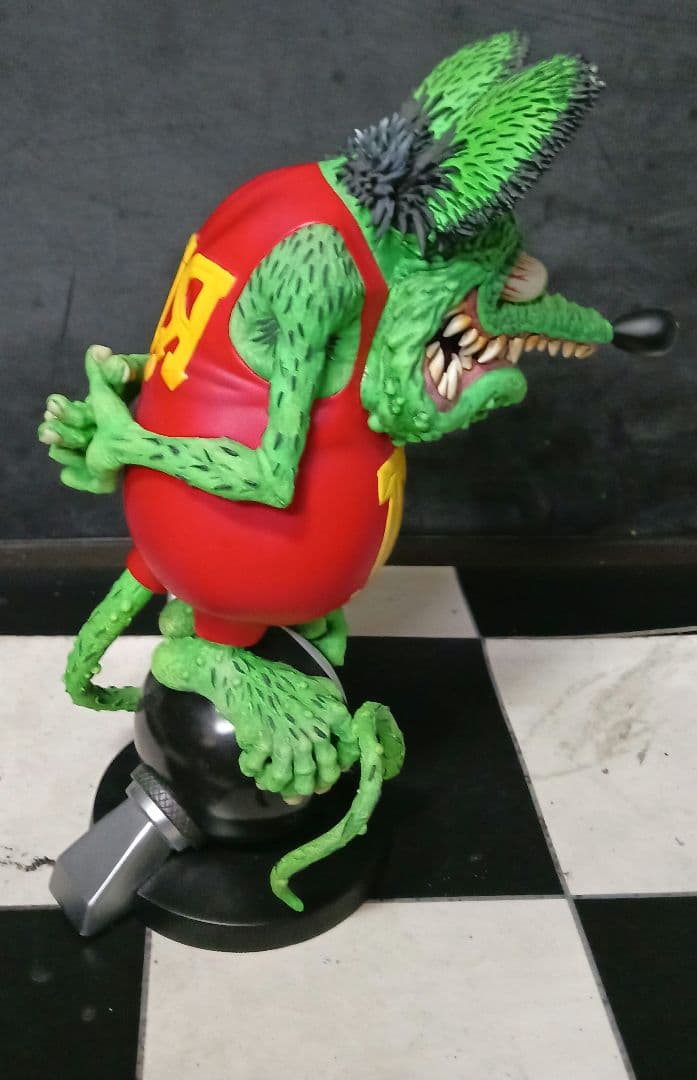 ホットロッドロウブロウRATFINK8ボールソフビ30cm