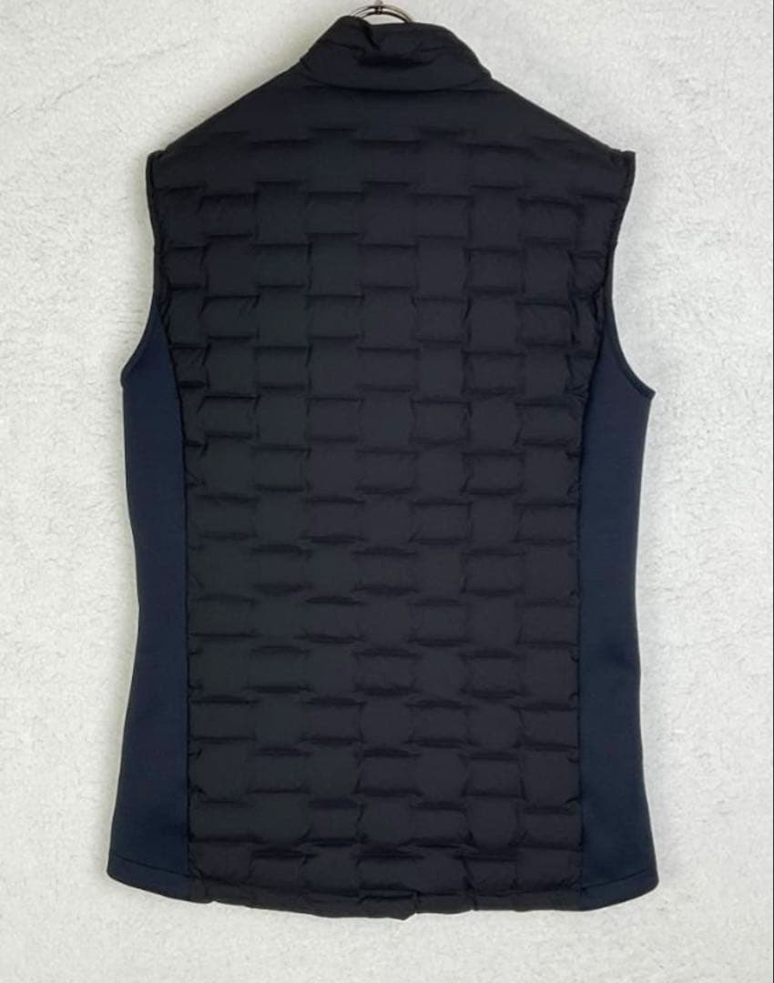 1PIU1UGUALE3 GOLF スタンドダウンベスト Ⅶ