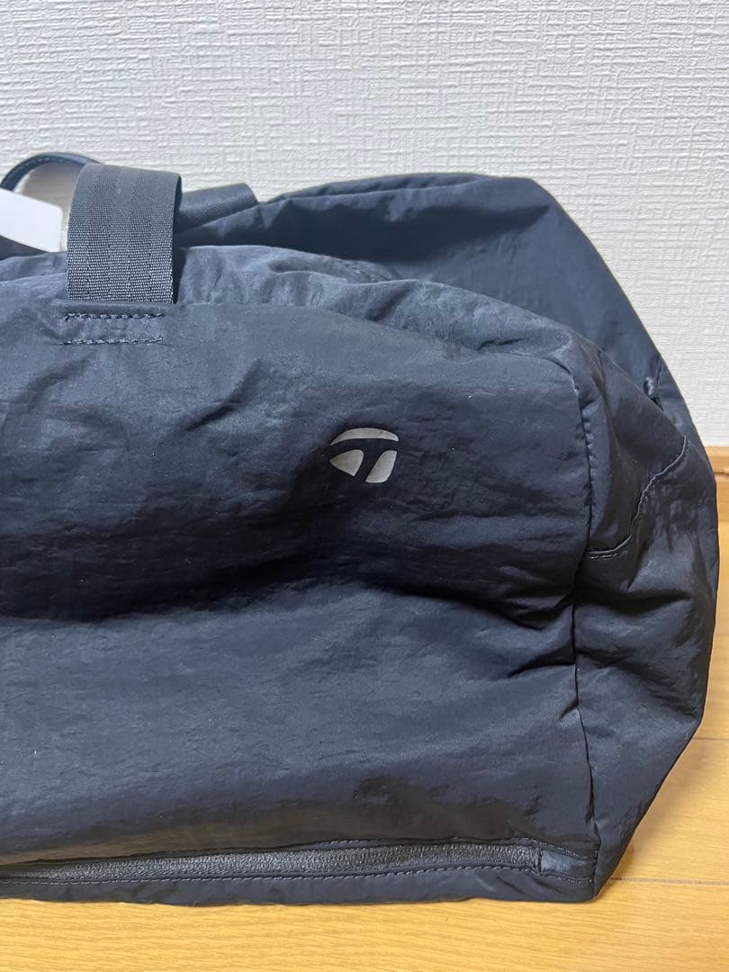 TaylorMade ブラックダッフルバッグ