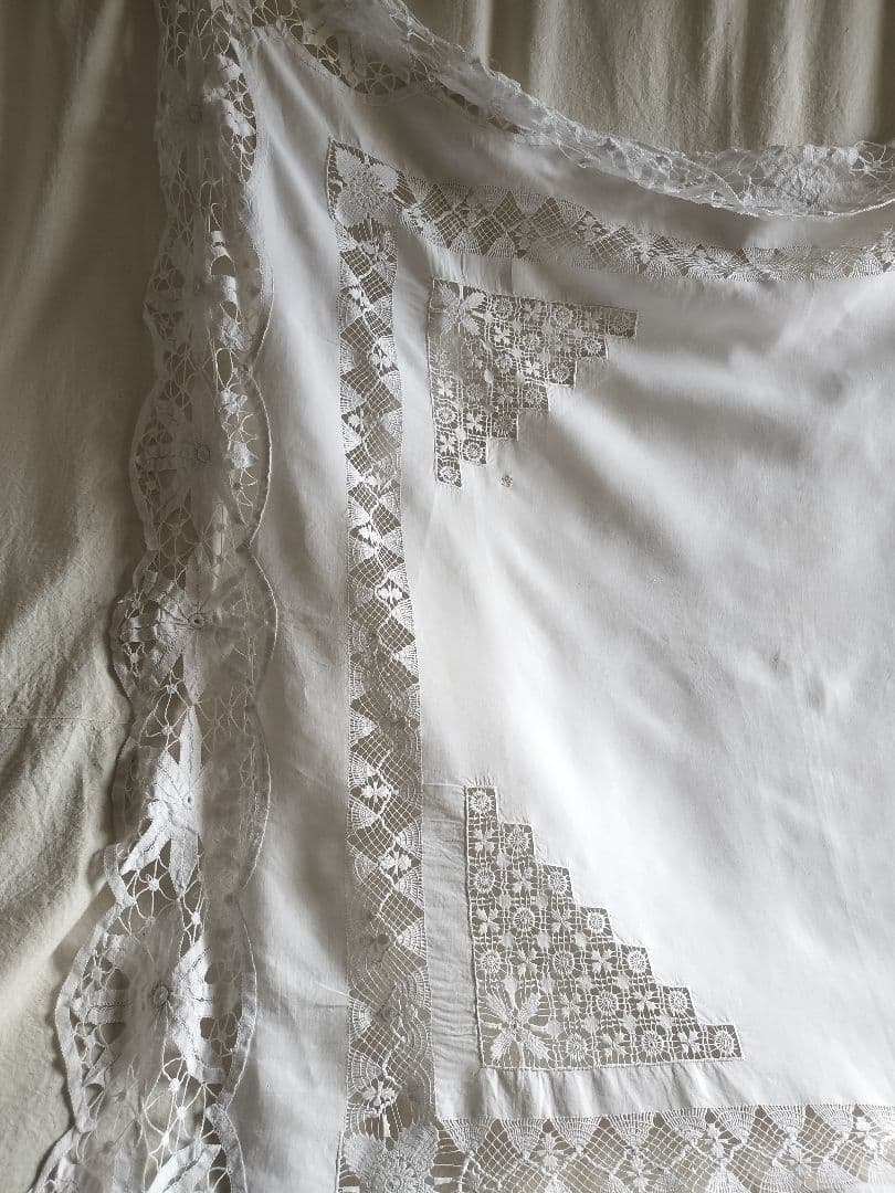 フランスアンティーク　ボビンレース　whiteテーブルクロス