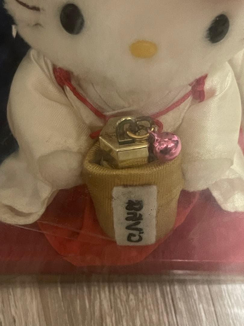 ハローキティ　ペアぬいぐるみ　おみくじ付き