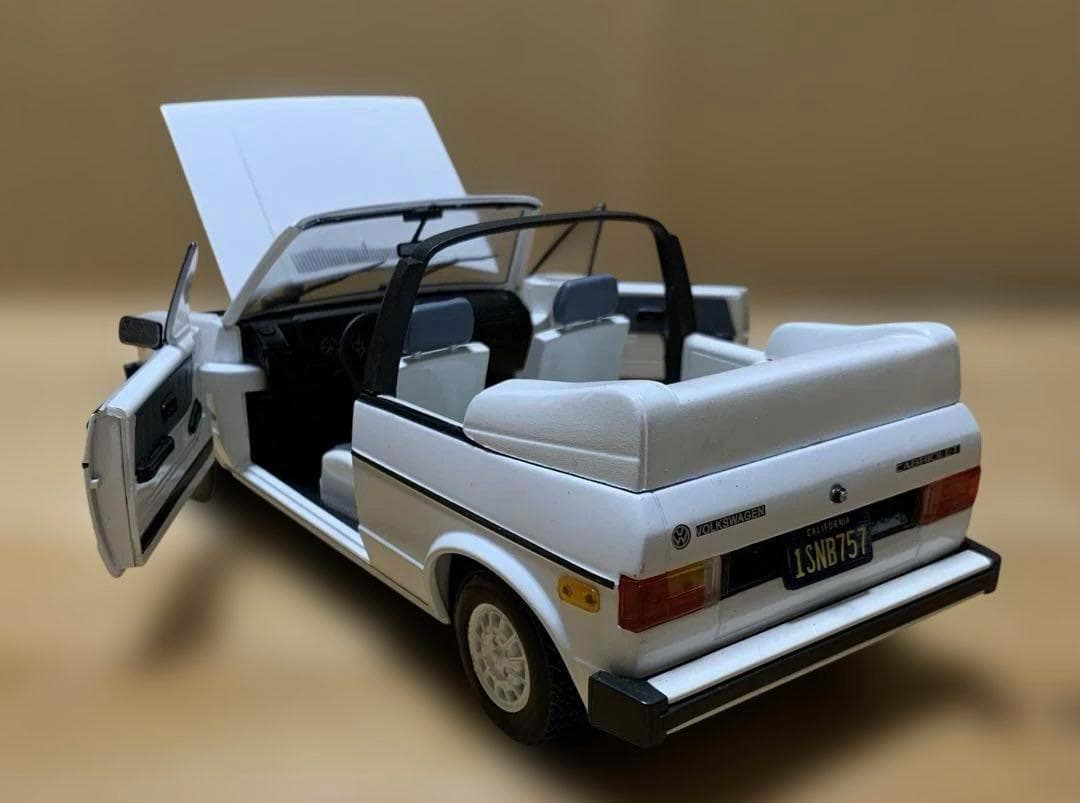 ミニカー　1/18　VW　フォルクスワーゲン　ゴルフⅠ　カブリオレ　ホワイト