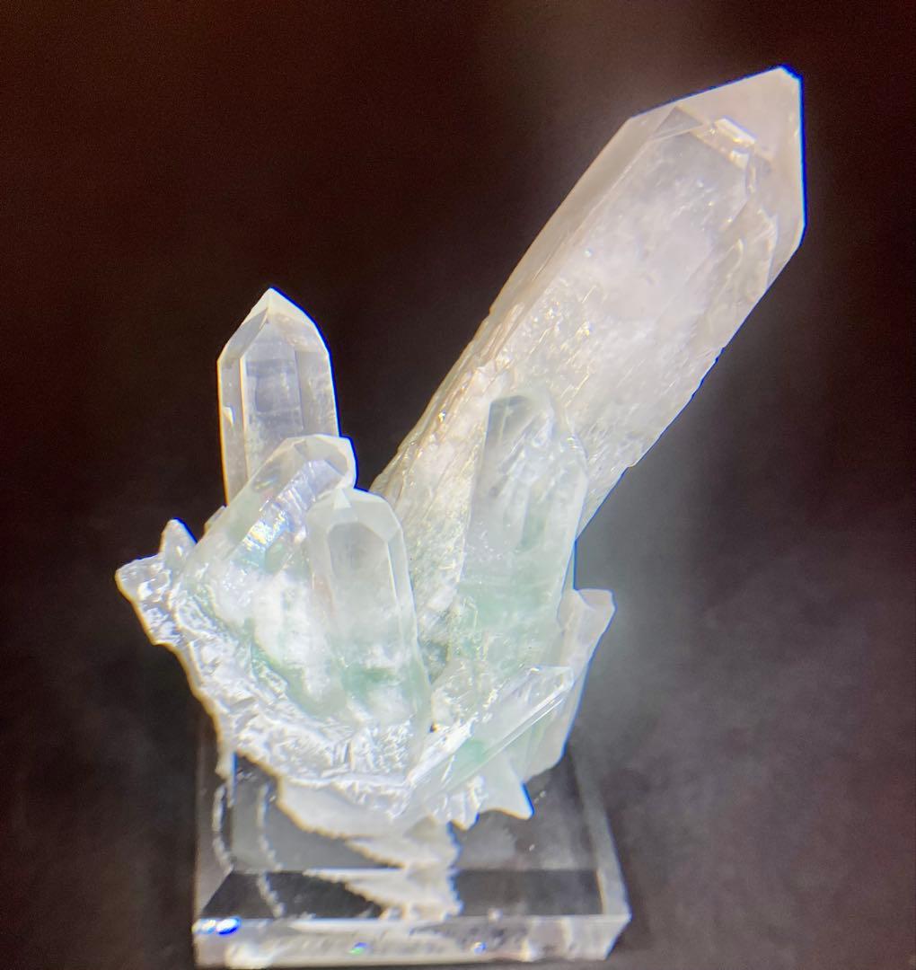 フックサイトinクォーツ　グリーンファントムクォーツ　天然石　水晶　原石