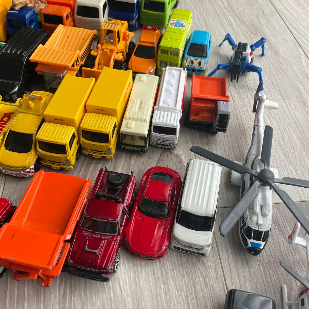 トミカ　まとめ売り　82台セット　ミニカー