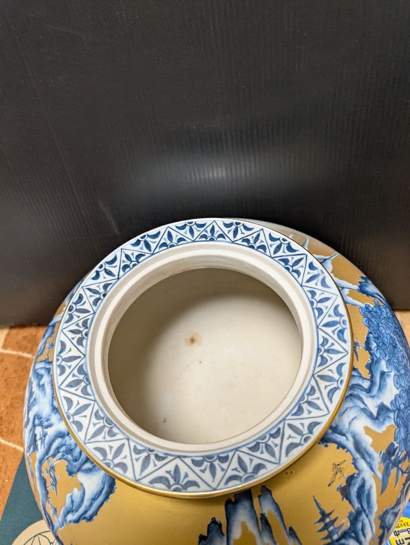 ドラゴン装飾の特大香合 高さ約20cm