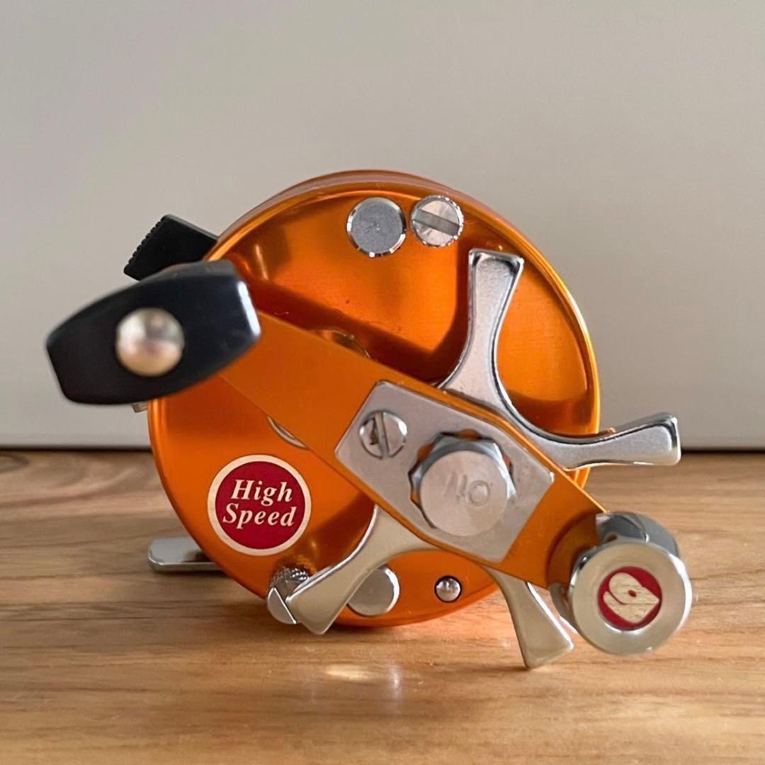 Abu Garcia アブガルシア 2500c サンセットオレンジ アンバサダー