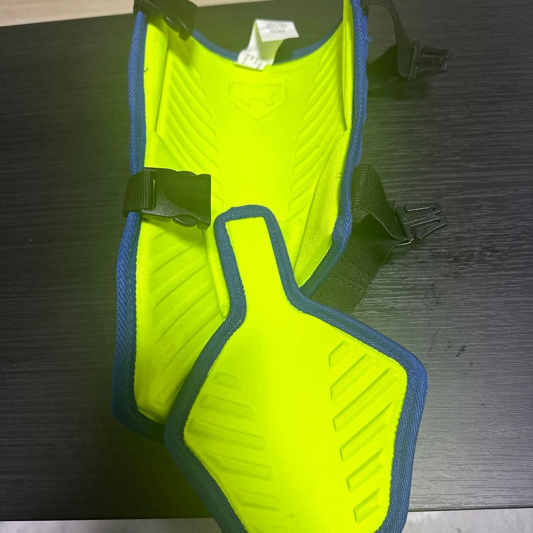 Under Armour フットガード