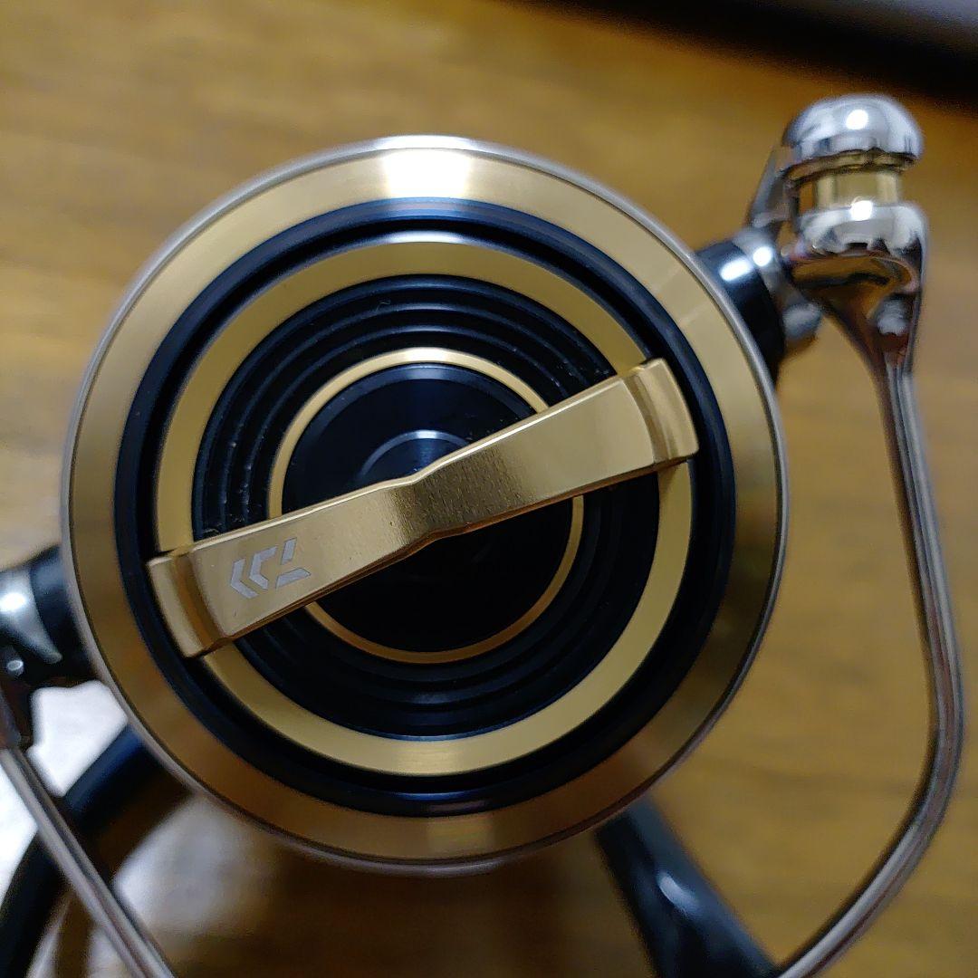 ②ダイワ 20ソルティガ 18000-P 中古美品