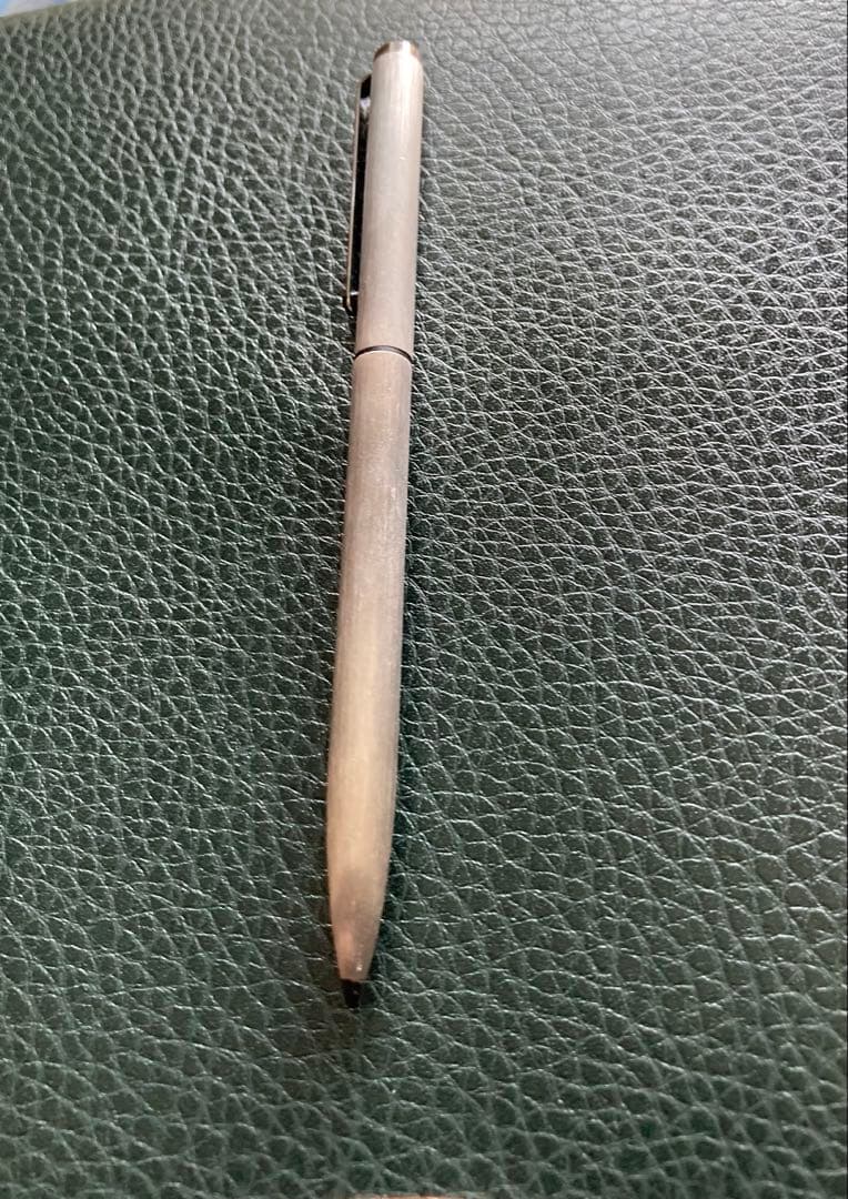 y*u様 MONTBLANCモンブラン ２色ボールペン 廃盤品シルバー 新品未使