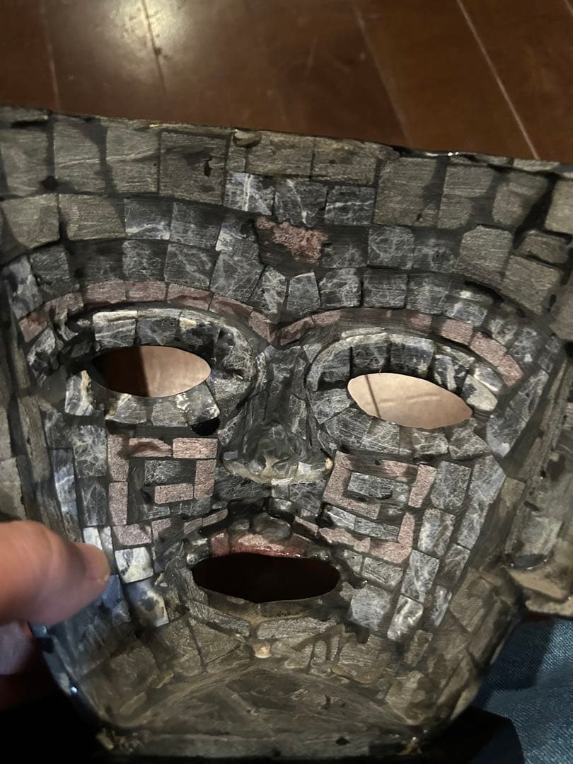 石材製 顔面マスク 黒色台座付き