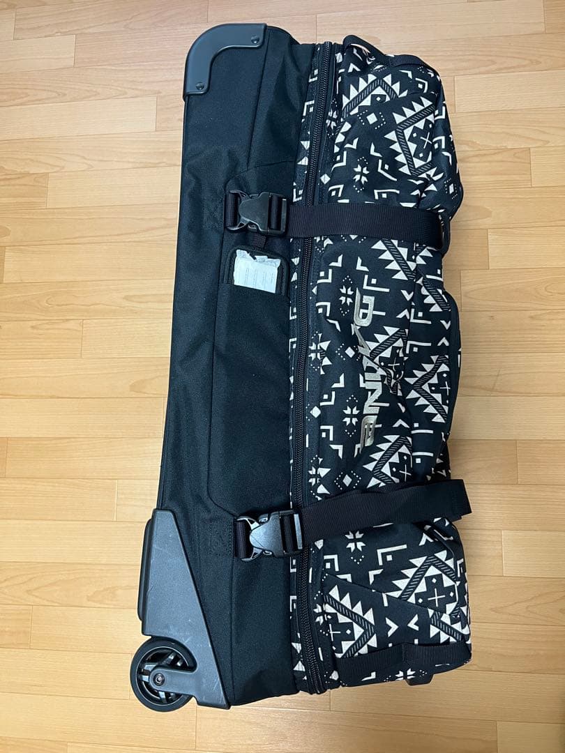 DAKINEダカイントラベルキャリー100 L バッグポーチ他一式 旅行に