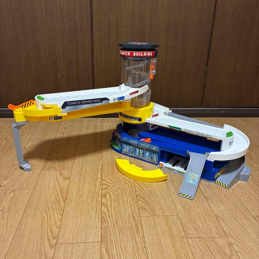 トミカコース2種+消防車+トミカ運搬　まとめ売り