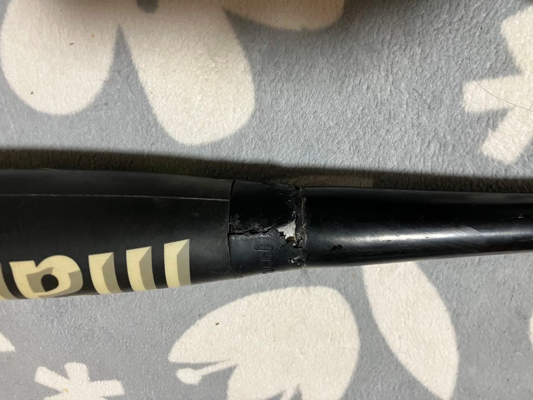 ワニクラッシャー軟式バット 84cm 一部破損　ケース付き