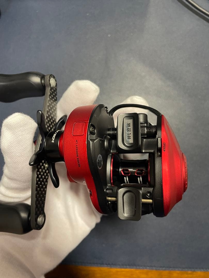 m*୧様 【美品】 アブ レボ5 ロケットL Abu REVO5 ROCKET