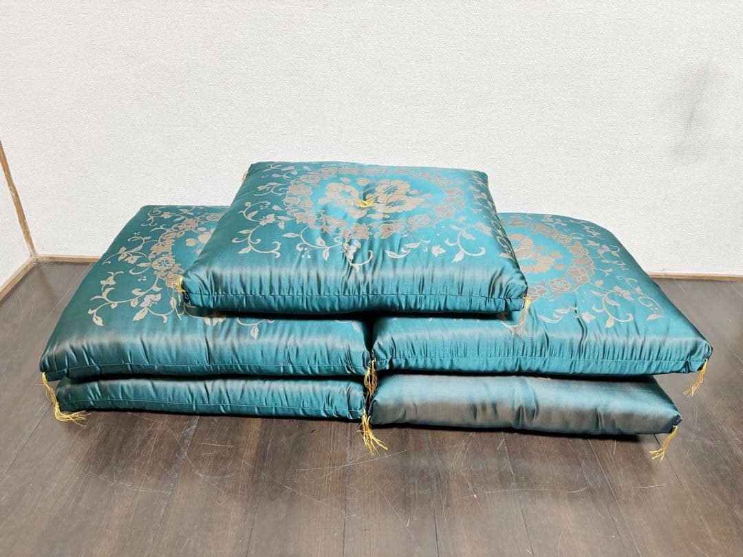 未使用 茶道具 手作り 緞子 厚地 座布団5客 八端判59cm×63cm敷物紙箱