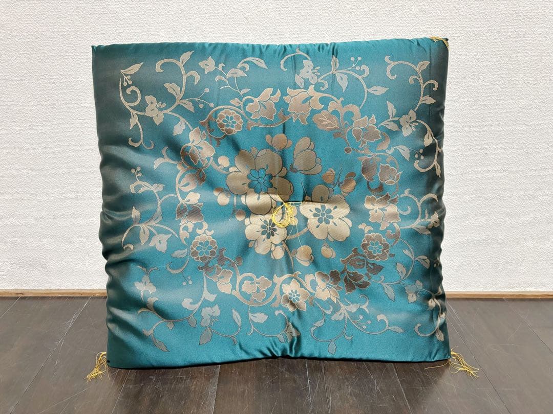 未使用 茶道具 手作り 緞子 厚地 座布団5客 八端判59cm×63cm敷物紙箱