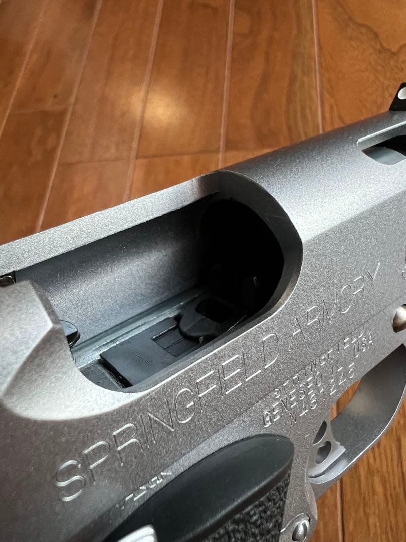 ウエスタンアームズ WA V10ウルトラコンパクト オールシルバー