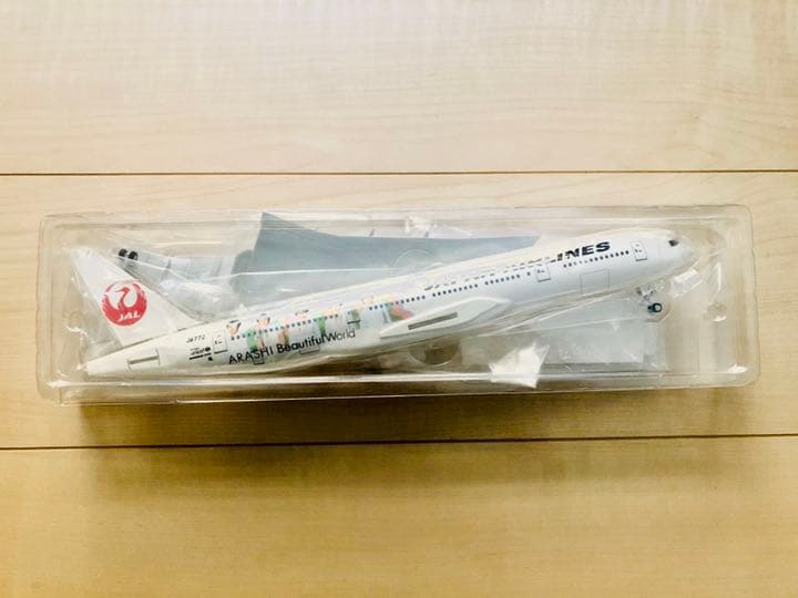 JAL 嵐　JET BOEING-777-200 モデルプレーン　2011年