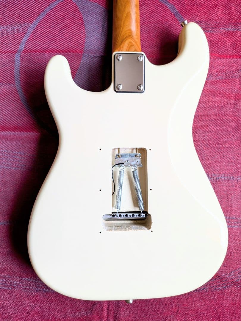 Bacchus ストラトキャスター SSS オリンピックホワイト