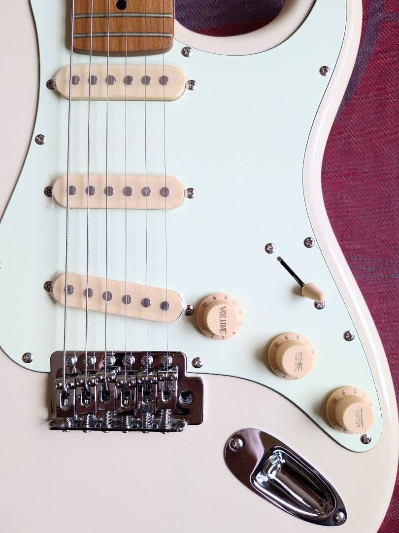 Bacchus ストラトキャスター SSS オリンピックホワイト