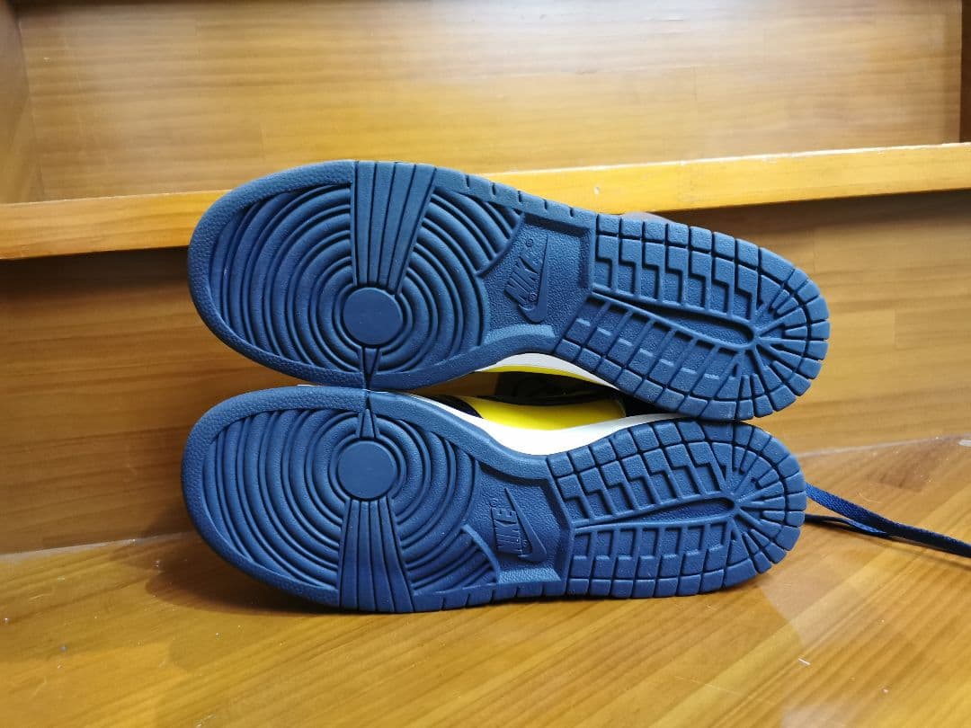 デッドストック商品　ナイキ　ダンクハイ　一番人気ミシガンカラー