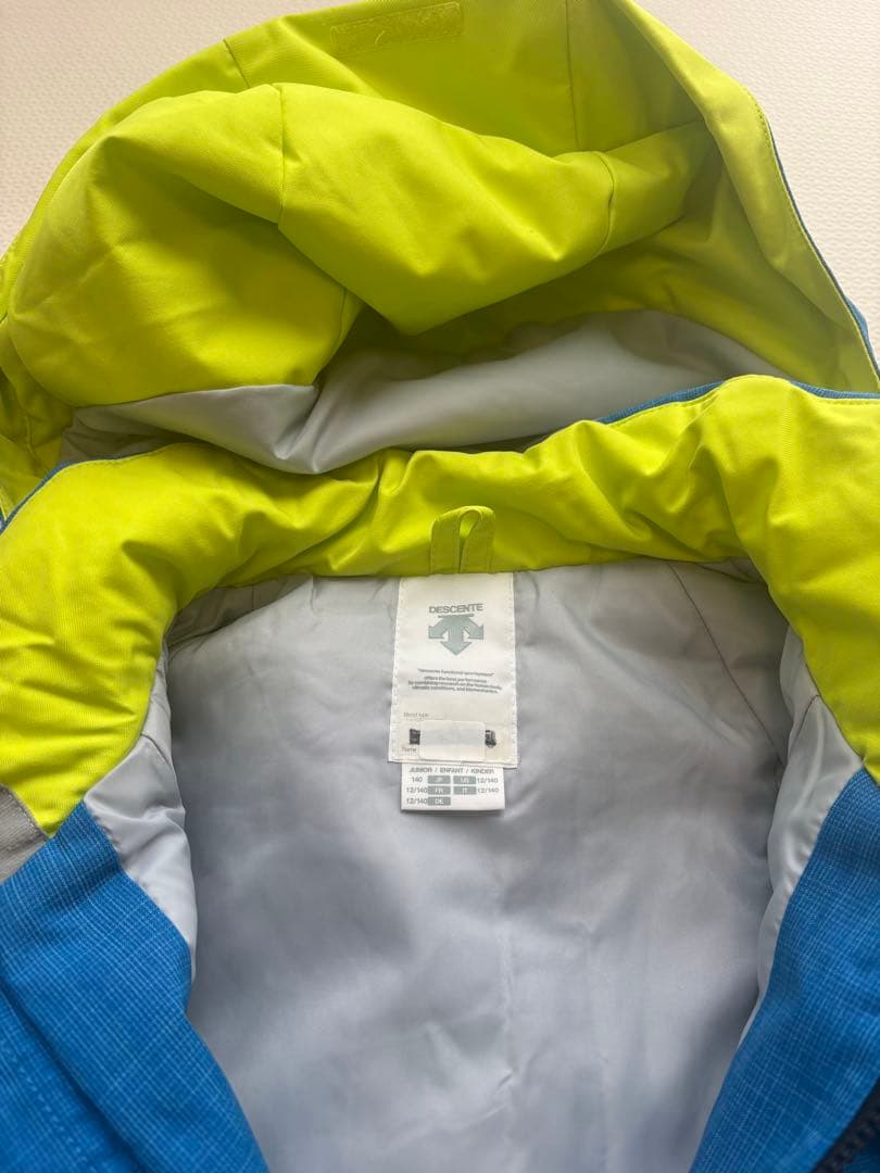 お値下げ歓迎デサントDESCENTE 子供用スキーウェア 140