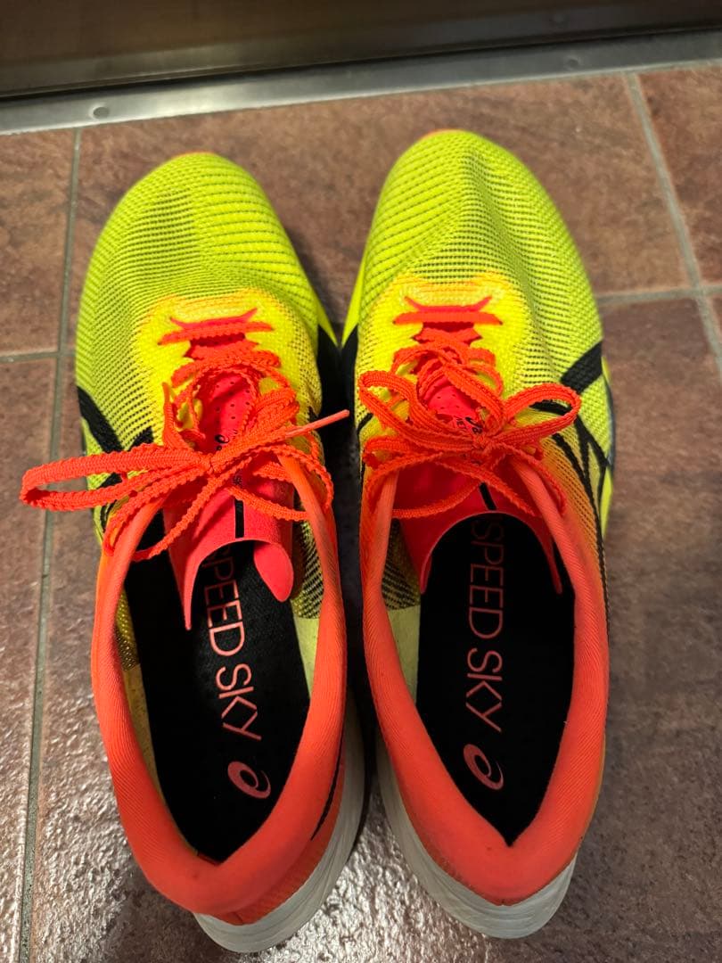 asics メタスピードスカイパリ