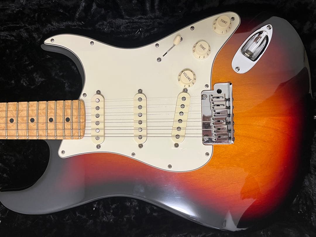 Fender custom shop stratocaster バーズアイ