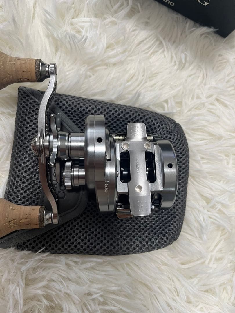 リール SHIMANO CALCUTTA CONQUEST 200